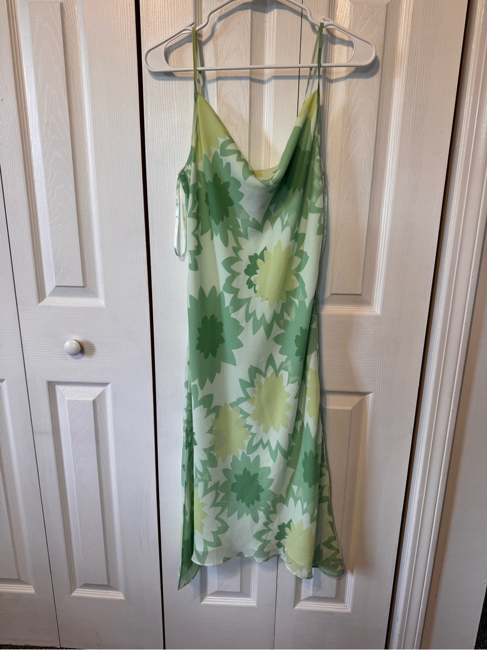 Express Lime Green Cowl Neck Retro Floral Print Slip Dress Size 3/4 Midi Length - Picture 2 of 9